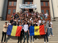 Studenții basarabeni din Oltenia votează
