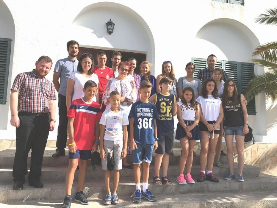 CURSURI DE LIMBA ROM&Acirc;NĂ &Icirc;N TABERELE ROM&Acirc;NEŞTI DE LA SEVILLA