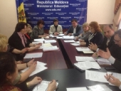 ȘCOLILE CU PREDARE &Icirc;N GRAFIA LATINĂ CER AJUTOR