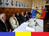 CERNĂUȚI: &Icirc;NT&Acirc;LNIRE DE SUFLET ȘI SPIRIT ROM&Acirc;NESC