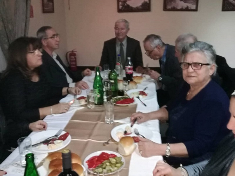 PETRECERE ROM&Acirc;NEASCĂ LA KLADOVO