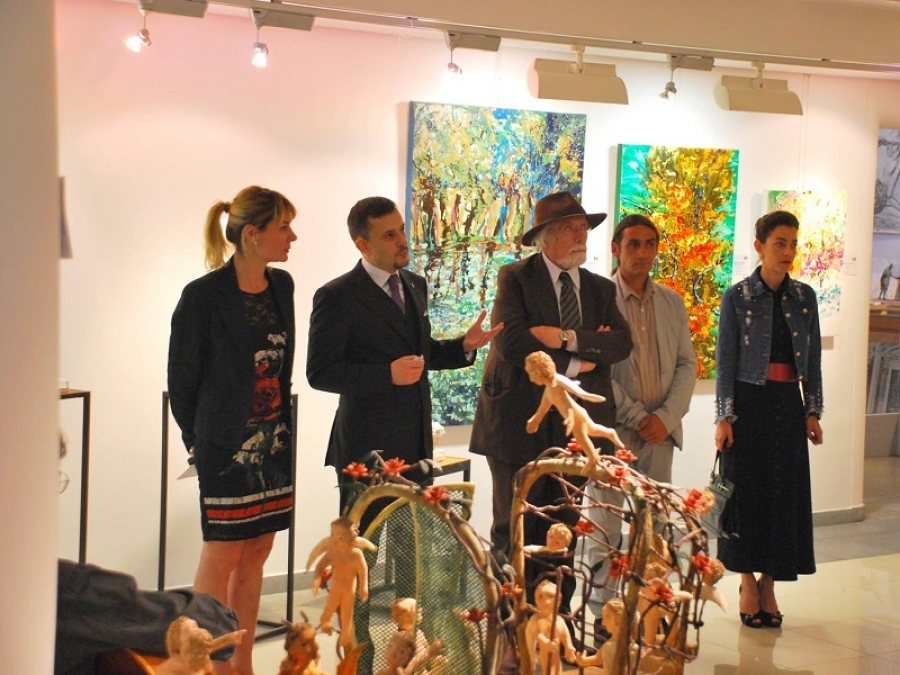 AMBASADORUL ROM&Acirc;NIEI &Icirc;N ITALIA, LA EXPOZIŢIA CRISTINEI LEFTER