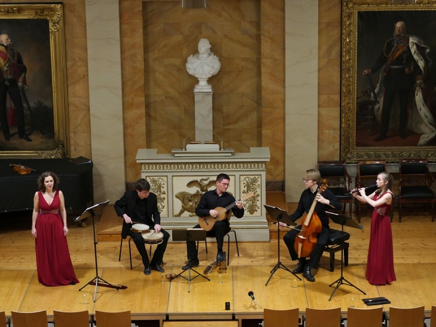 POVEŞTI &Icirc;N AER LIBER LA FESTIVALUL INTERNAȚIONAL SHAKESPEARE