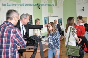 Cadouri pentru copiii rom&acirc;nilor din zona Veliko Gradiște