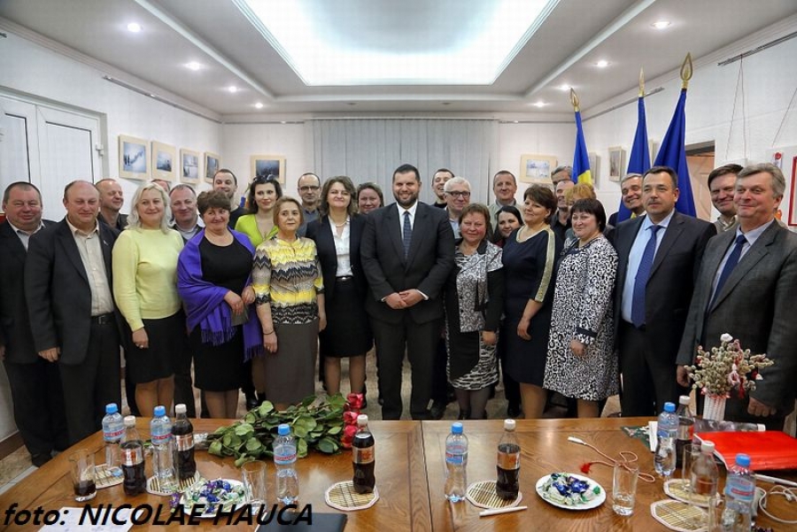 ROM&Acirc;NII DE PRETUTINDENI S-AU ADUNAT LA F&Acirc;NT&Acirc;NA ALBĂ