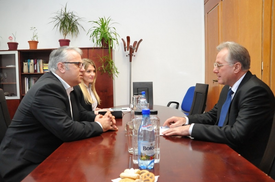 ROM&Acirc;NIA SPRIJINĂ UCRAINA PE DRUMUL ADERĂRII EUROPENE